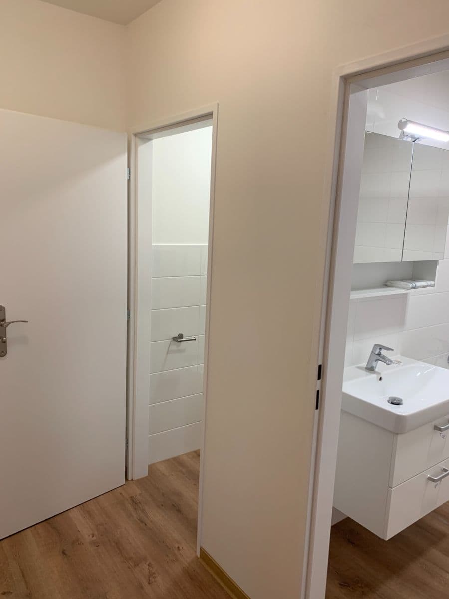 3 bedroom flat to rent, 68 m², Nevanova, Prague, Prague 3 bedroom flat to rent, 68 m², Nevanova, Prague, Prague