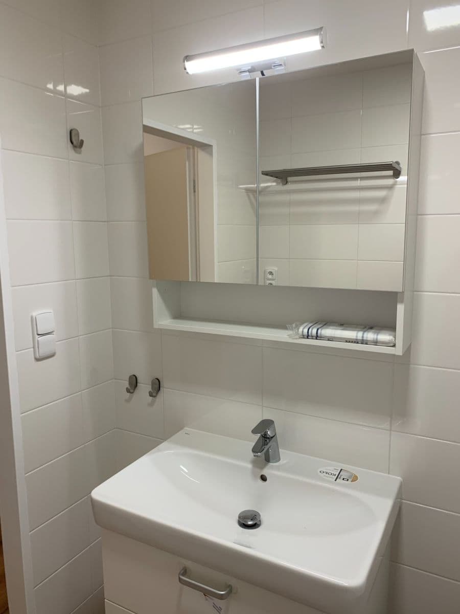 3 bedroom flat to rent, 68 m², Nevanova, Prague, Prague 3 bedroom flat to rent, 68 m², Nevanova, Prague, Prague