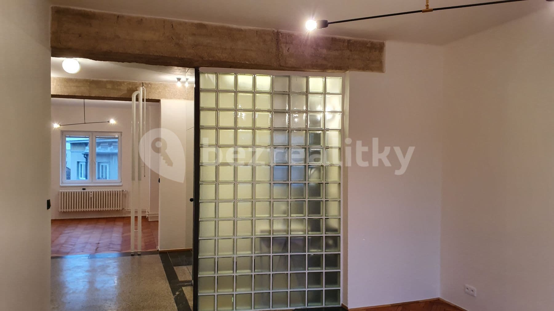 flat to rent, 70 m², Smetanovo nábřeží, Hradec Králové, Královéhradecký Region flat to rent, 70 m², Smetanovo nábřeží, Hradec Králové, Královéhradecký Region