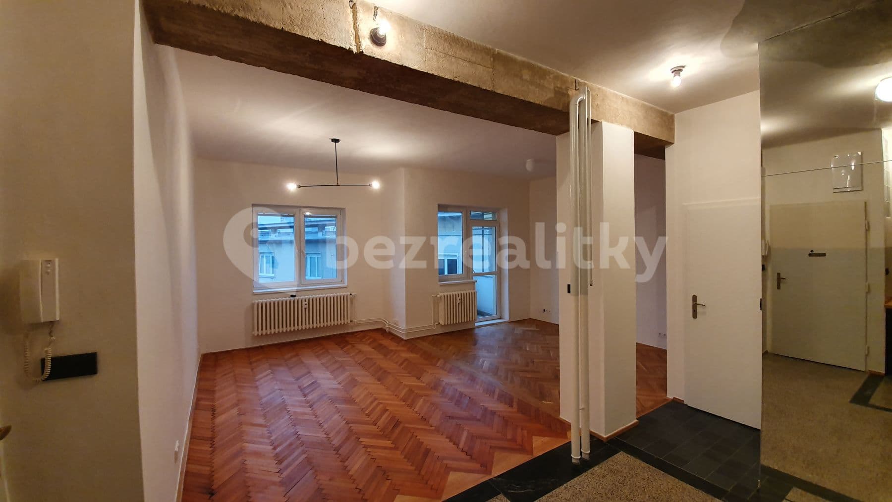 flat to rent, 70 m², Smetanovo nábřeží, Hradec Králové, Královéhradecký Region flat to rent, 70 m², Smetanovo nábřeží, Hradec Králové, Královéhradecký Region