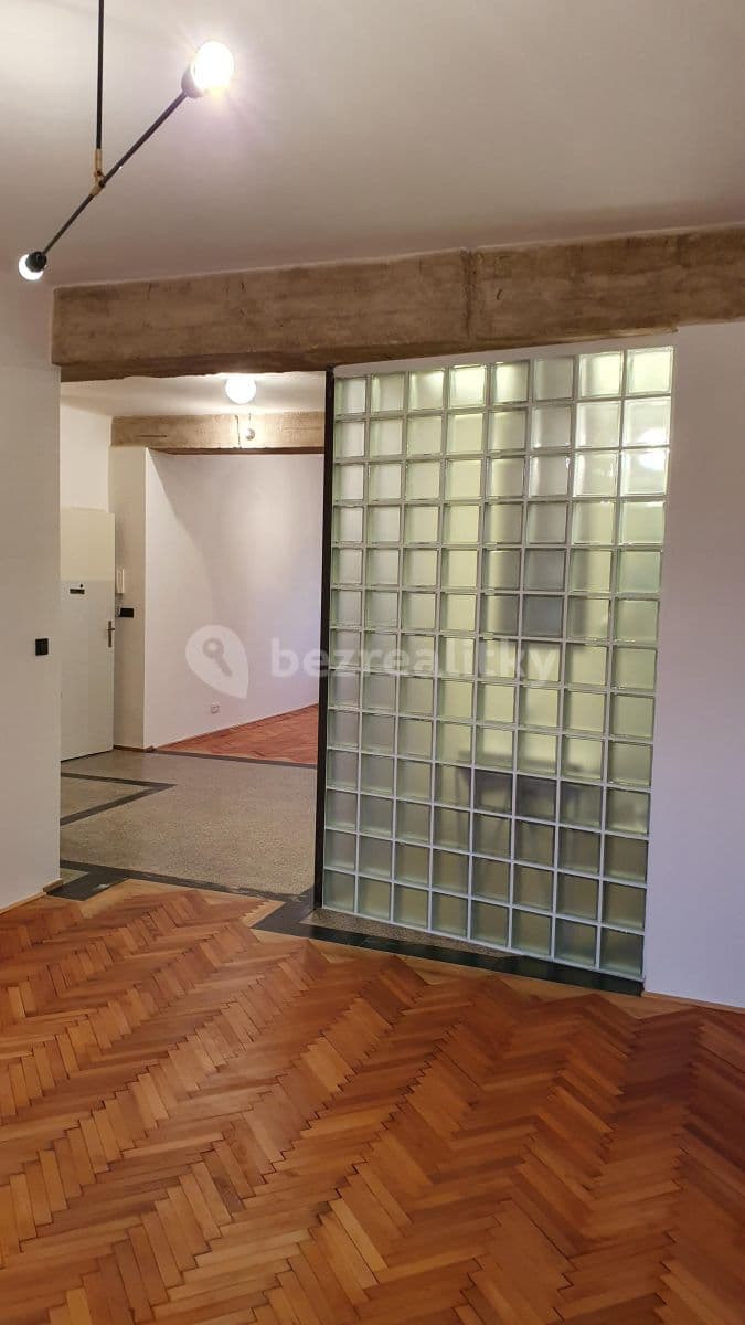 flat to rent, 70 m², Smetanovo nábřeží, Hradec Králové, Královéhradecký Region flat to rent, 70 m², Smetanovo nábřeží, Hradec Králové, Královéhradecký Region