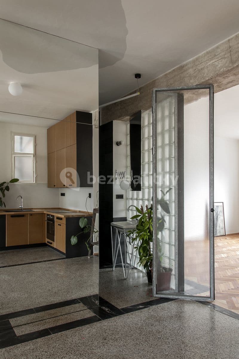 flat to rent, 70 m², Smetanovo nábřeží, Hradec Králové, Královéhradecký Region flat to rent, 70 m², Smetanovo nábřeží, Hradec Králové, Královéhradecký Region