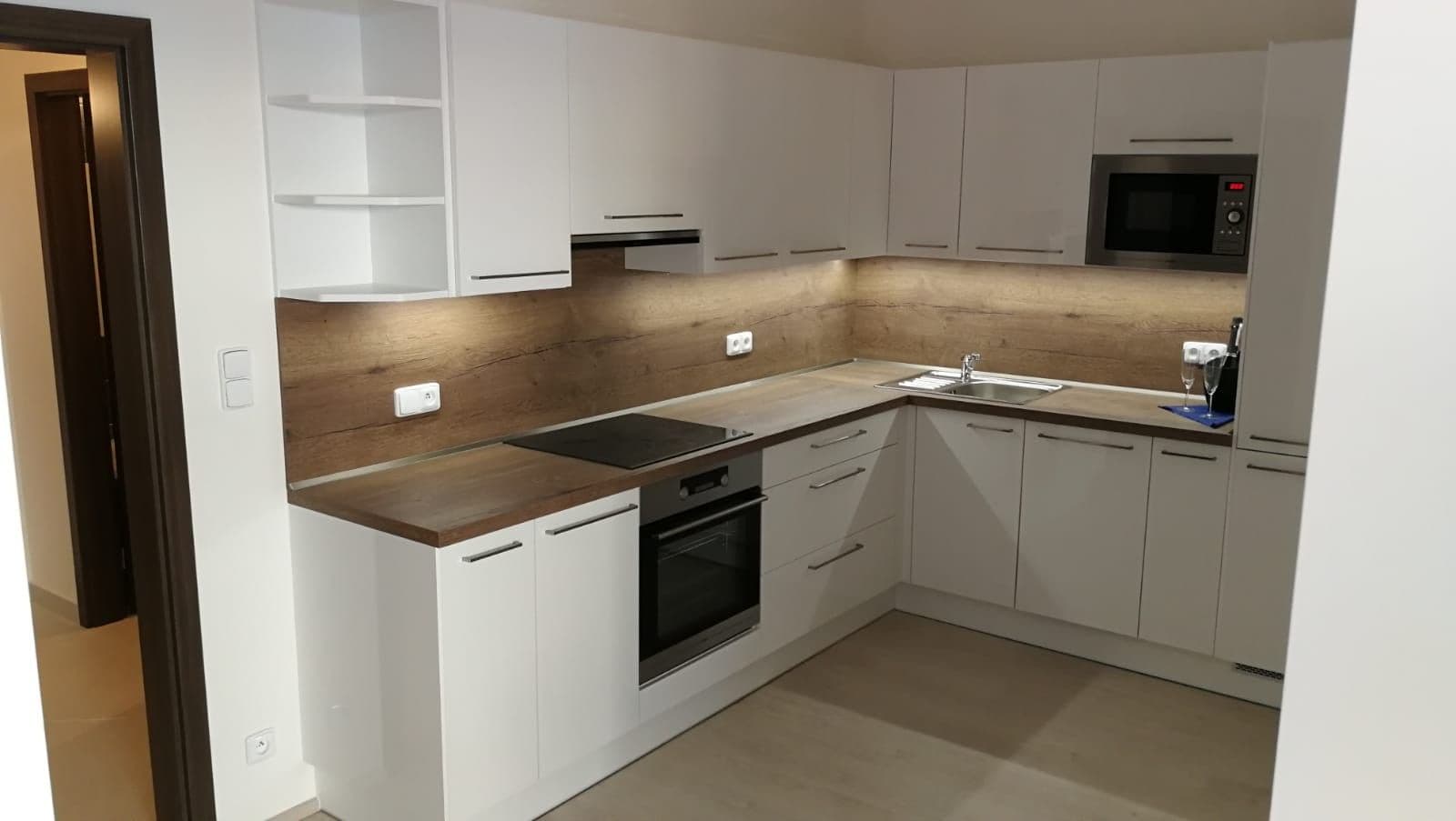 1 bedroom with open-plan kitchen flat to rent, 62 m², Makedonská, Prague, Prague 1 bedroom with open-plan kitchen flat to rent, 62 m², Makedonská, Prague, Prague