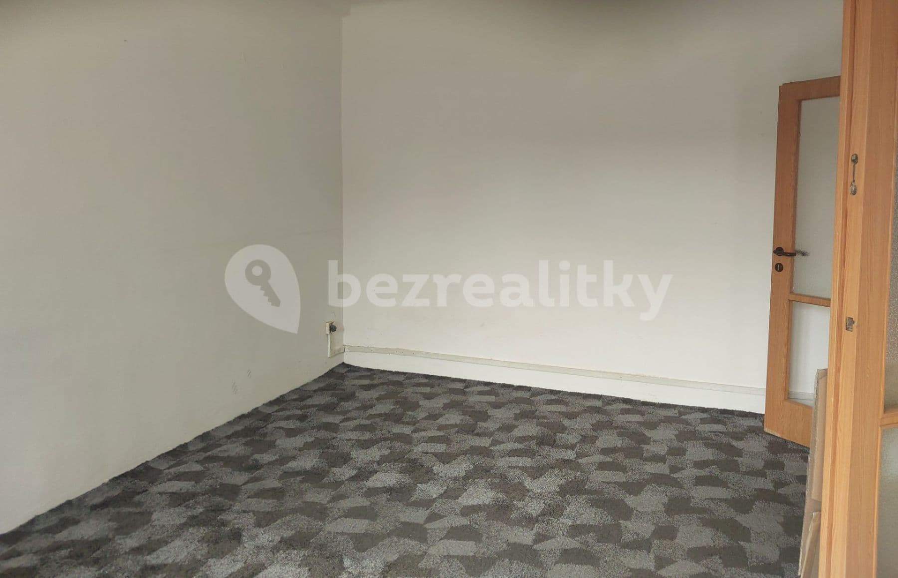 1 bedroom flat to rent, 40 m², Wolfganga Amadea Mozarta, Most, Ústecký Region 1 bedroom flat to rent, 40 m², Wolfganga Amadea Mozarta, Most, Ústecký Region