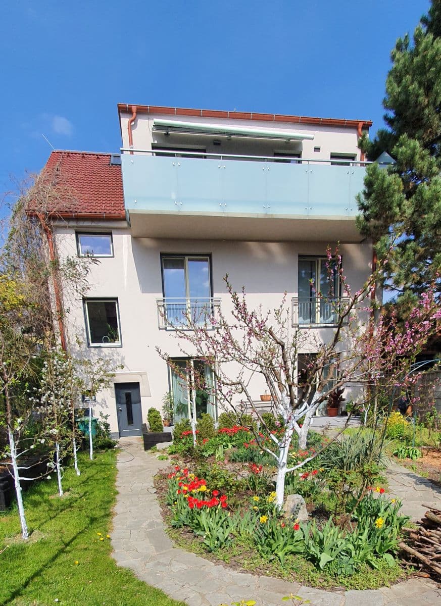 2 bedroom with open-plan kitchen flat to rent, 76 m², Na Hlinách, Prague, Prague 2 bedroom with open-plan kitchen flat to rent, 76 m², Na Hlinách, Prague, Prague
