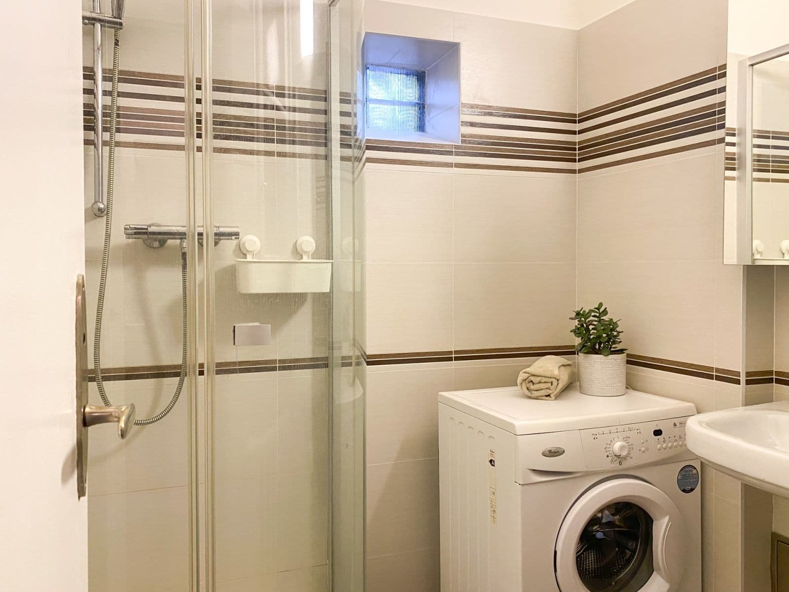 1 bedroom flat to rent, 47 m², Stroupežnického, Prague, Prague 1 bedroom flat to rent, 47 m², Stroupežnického, Prague, Prague