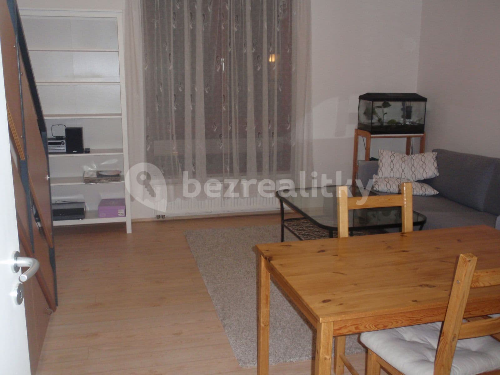 1 bedroom with open-plan kitchen flat to rent, 45 m², Za Mlýnem, Hostivice, Středočeský Region
