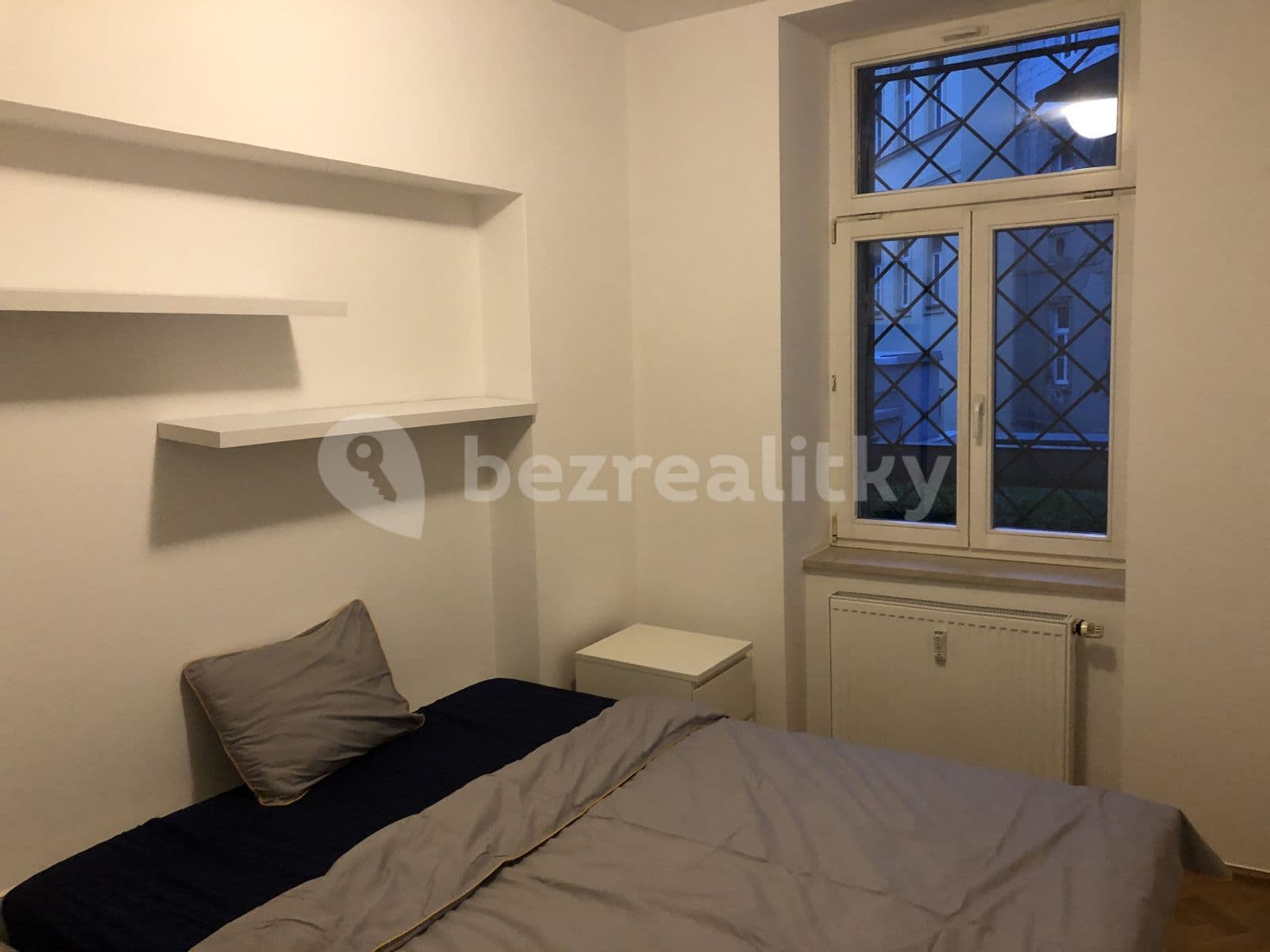 1 bedroom with open-plan kitchen flat to rent, 33 m², Mozartova, Prague, Prague 1 bedroom with open-plan kitchen flat to rent, 33 m², Mozartova, Prague, Prague