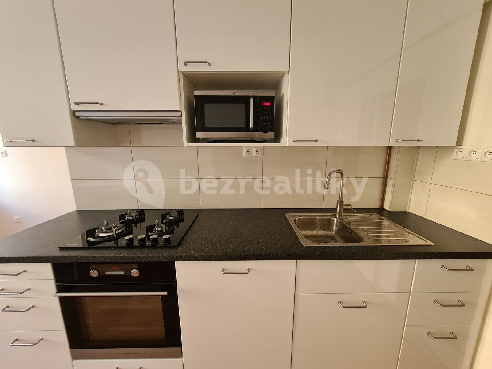 1 bedroom with open-plan kitchen flat to rent, 53 m², Víta Nejedlého, Prague, Prague 1 bedroom with open-plan kitchen flat to rent, 53 m², Víta Nejedlého, Prague, Prague