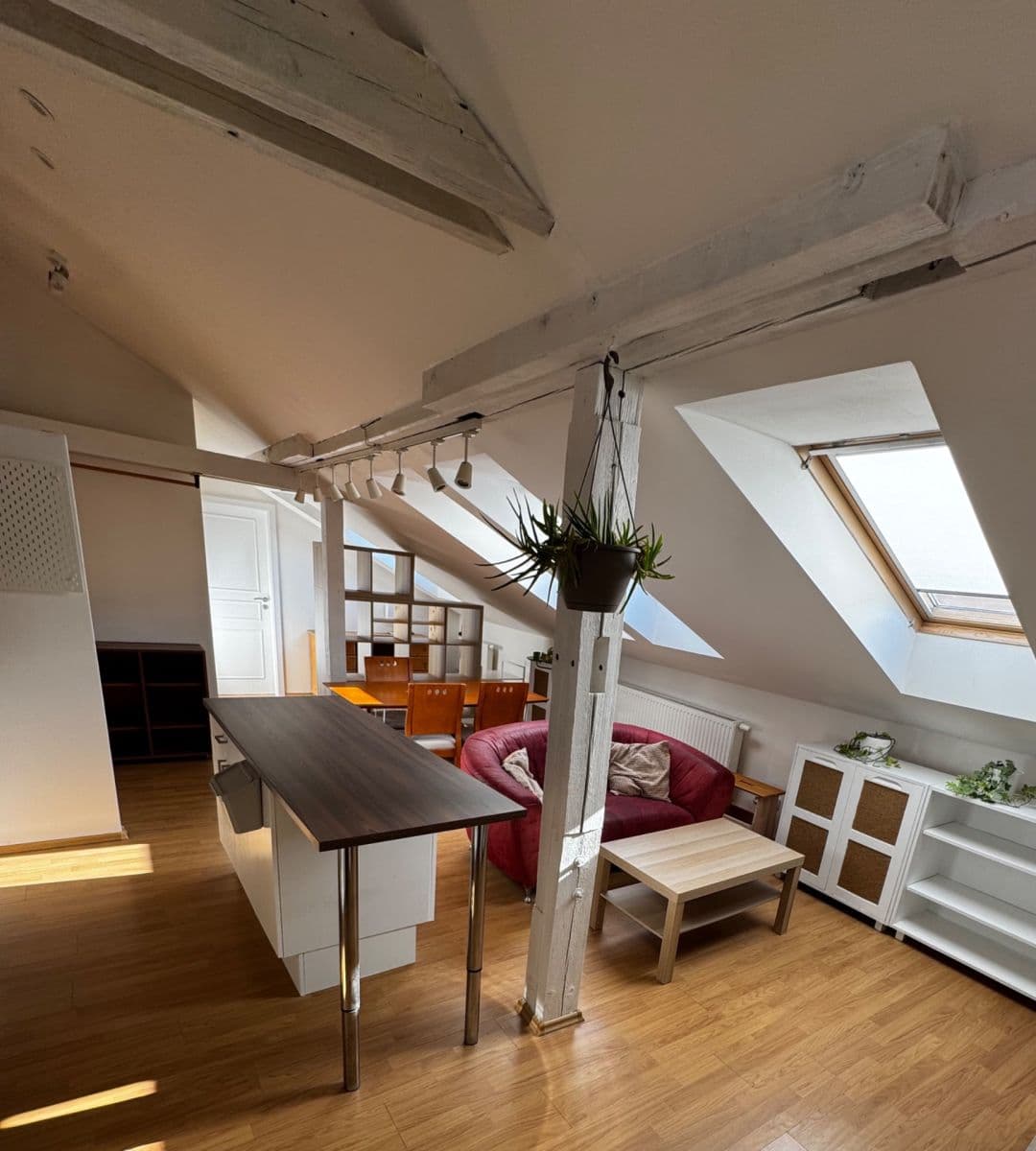 1 bedroom with open-plan kitchen flat to rent, 54 m², Grafická, Prague, Prague 1 bedroom with open-plan kitchen flat to rent, 54 m², Grafická, Prague, Prague