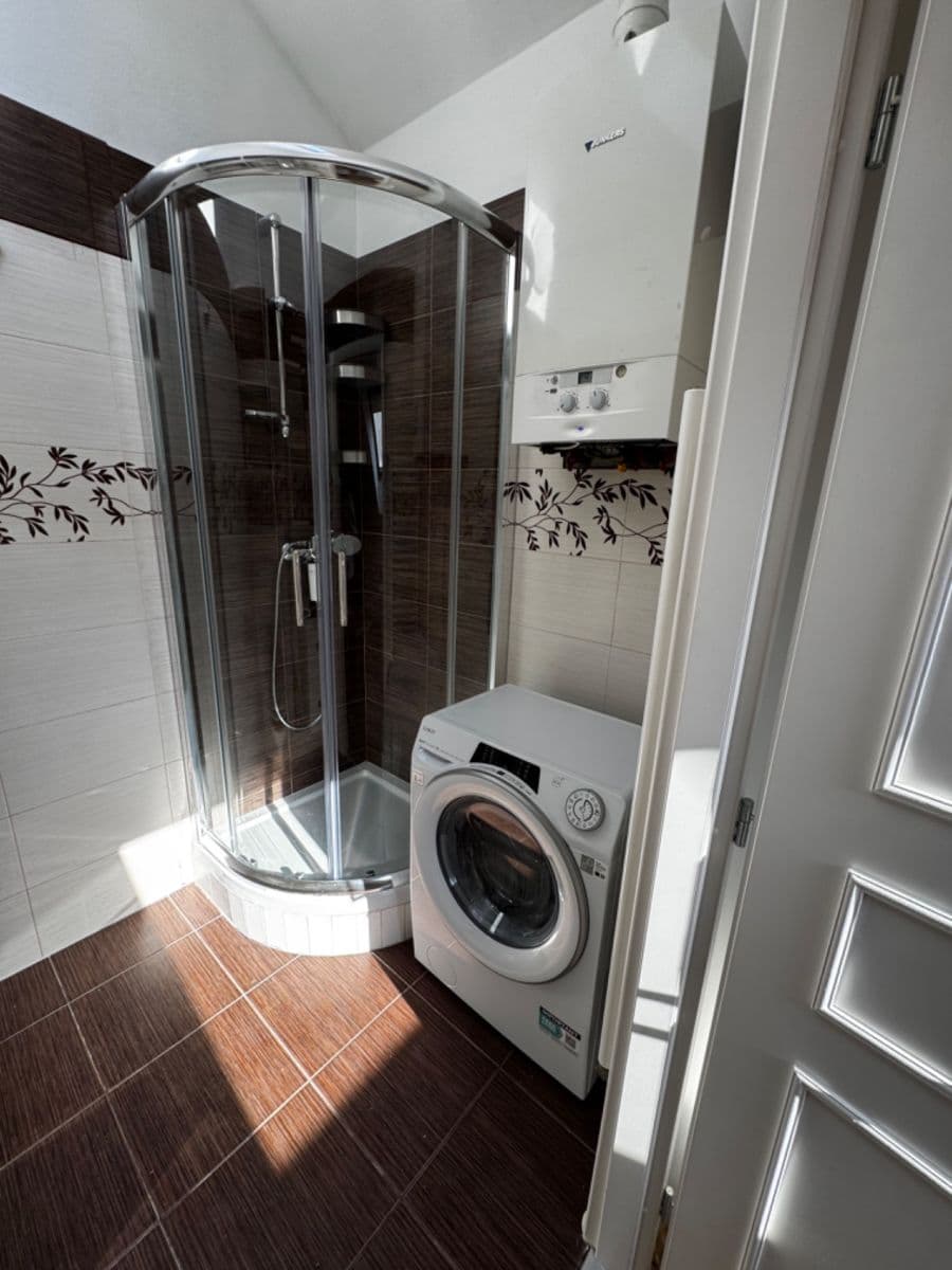 1 bedroom with open-plan kitchen flat to rent, 54 m², Grafická, Prague, Prague 1 bedroom with open-plan kitchen flat to rent, 54 m², Grafická, Prague, Prague