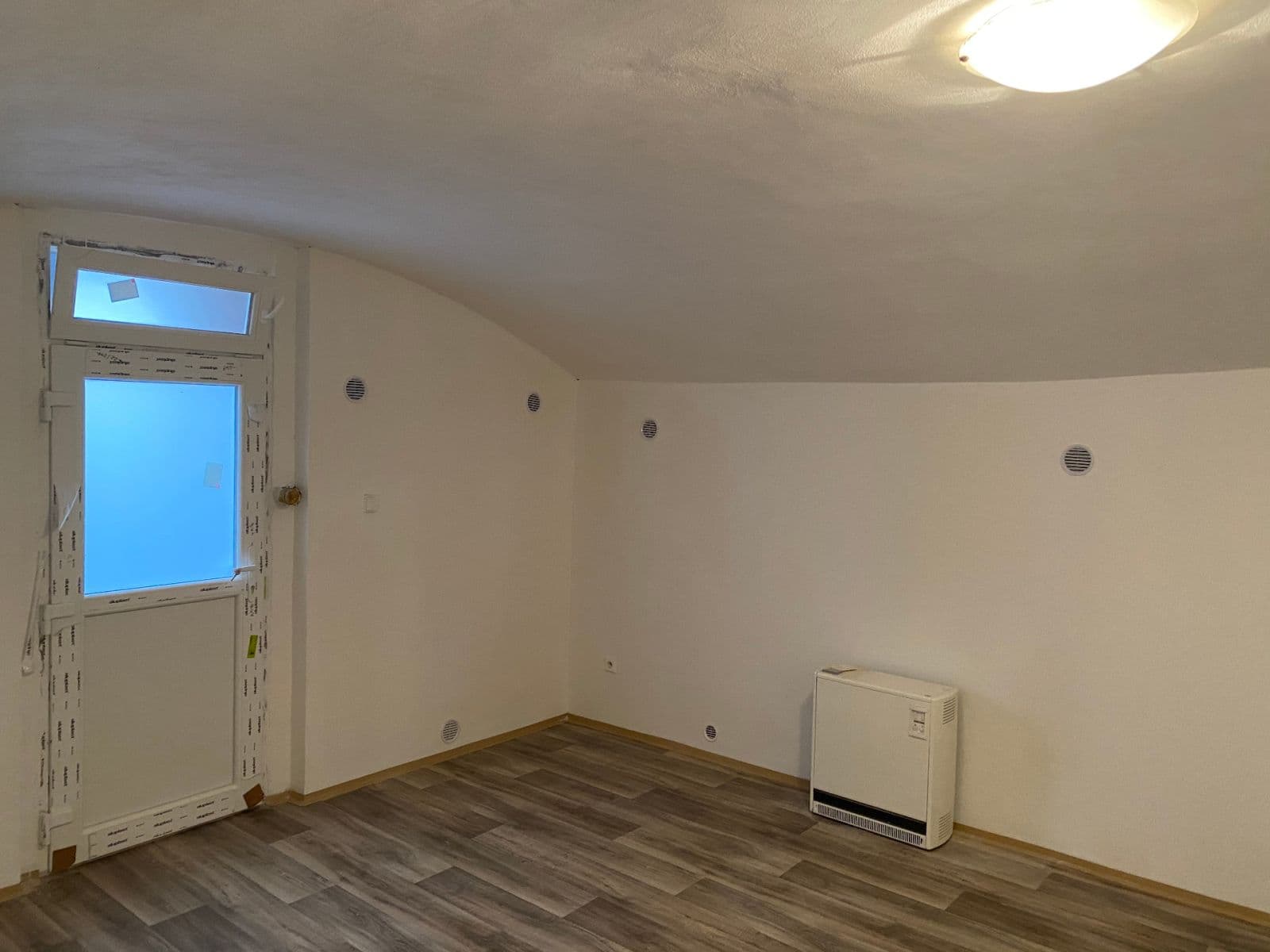non-residential property to rent, 52 m², Gutova, Prague, Prague non-residential property to rent, 52 m², Gutova, Prague, Prague
