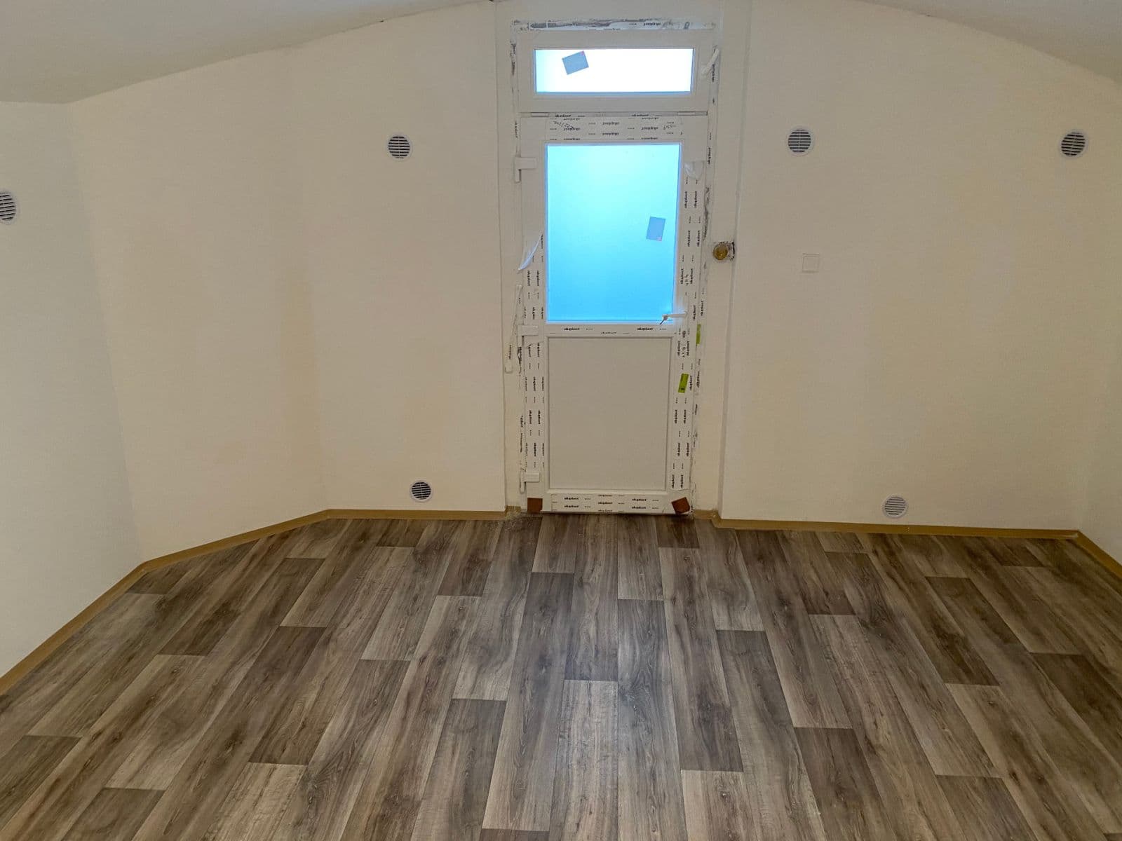 non-residential property to rent, 52 m², Gutova, Prague, Prague non-residential property to rent, 52 m², Gutova, Prague, Prague