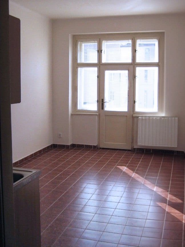 1 bedroom with open-plan kitchen flat to rent, 45 m², Bulharská, Prague, Prague 1 bedroom with open-plan kitchen flat to rent, 45 m², Bulharská, Prague, Prague