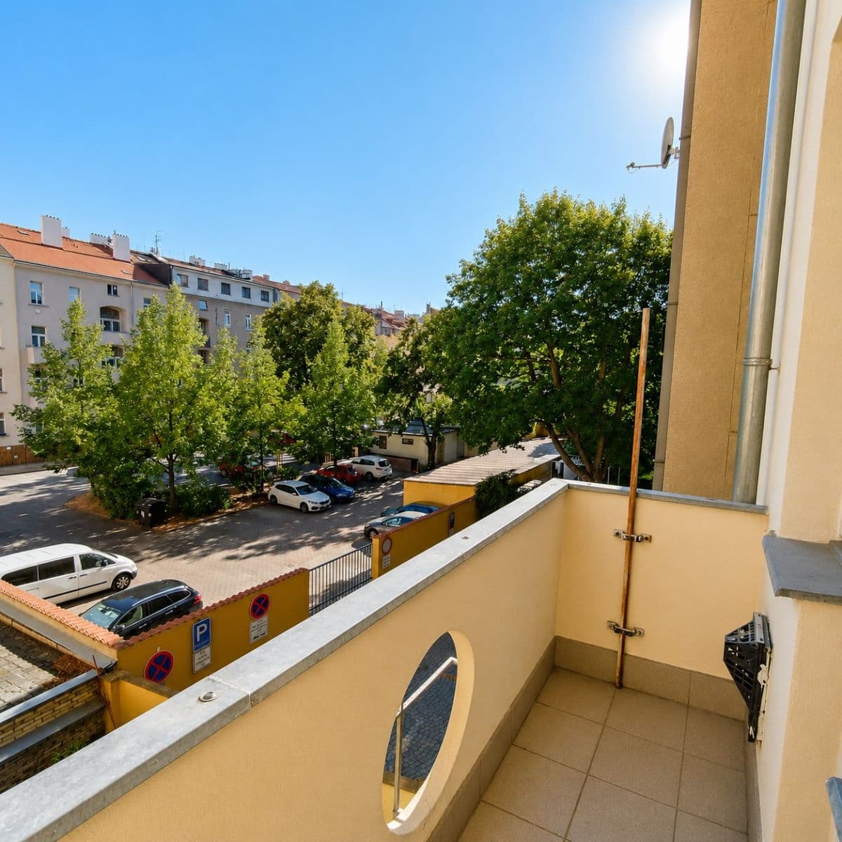 1 bedroom with open-plan kitchen flat to rent, 45 m², Bulharská, Prague, Prague 1 bedroom with open-plan kitchen flat to rent, 45 m², Bulharská, Prague, Prague