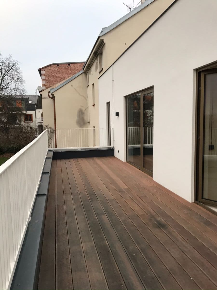 Studio flat to rent, 37 m², Na Pecích, Prague, Prague Studio flat to rent, 37 m², Na Pecích, Prague, Prague