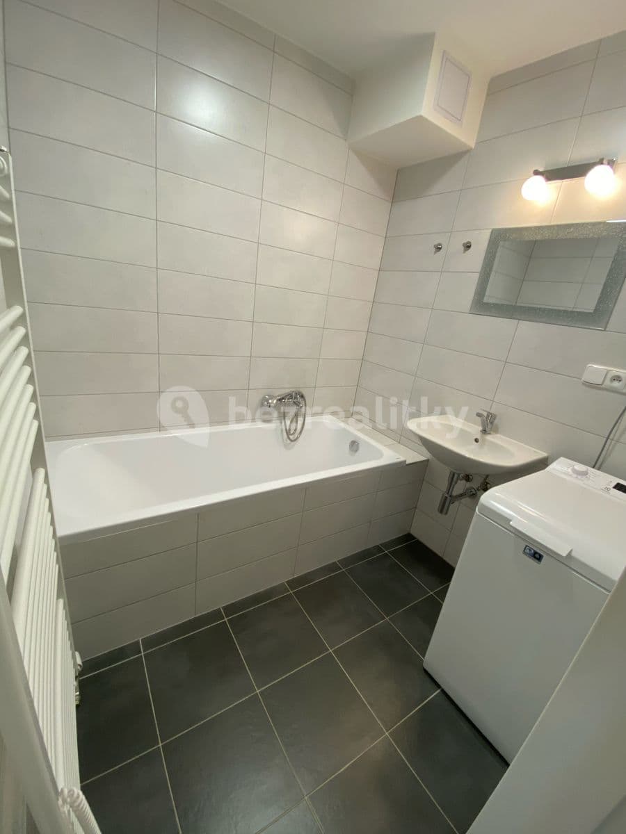 2 bedroom flat to rent, 70 m², Za Poštou, Olomouc, Olomoucký Region 2 bedroom flat to rent, 70 m², Za Poštou, Olomouc, Olomoucký Region