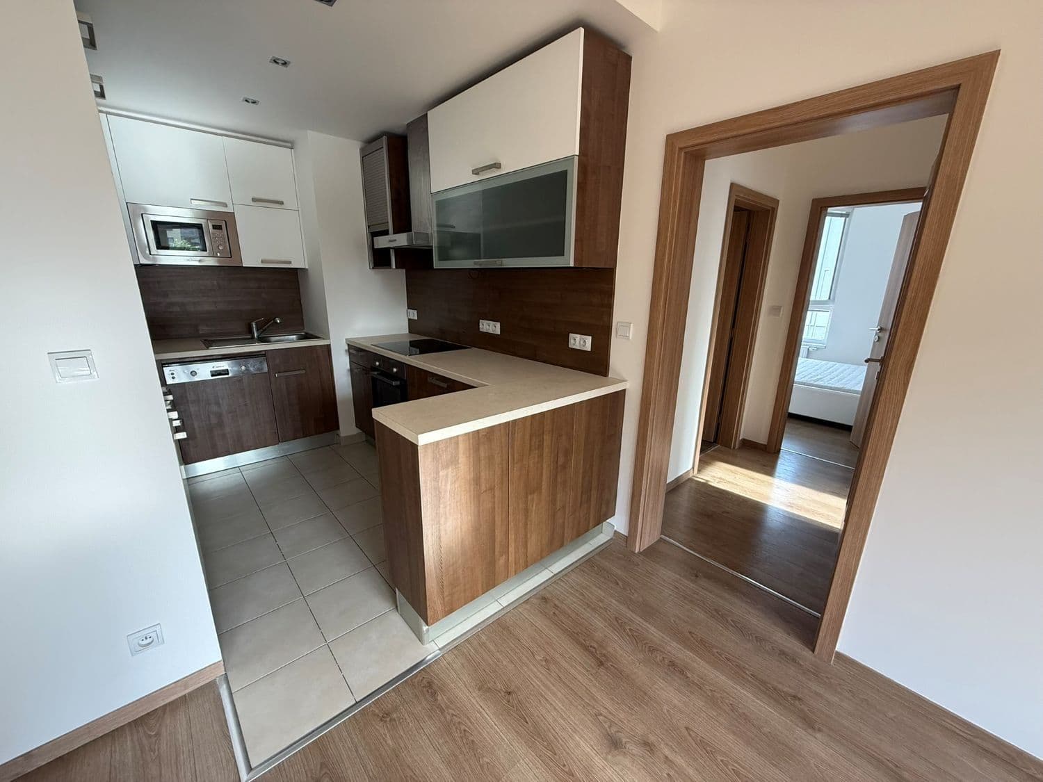 2 bedroom with open-plan kitchen flat to rent, 79 m², Bermanova, Prague, Prague 2 bedroom with open-plan kitchen flat to rent, 79 m², Bermanova, Prague, Prague