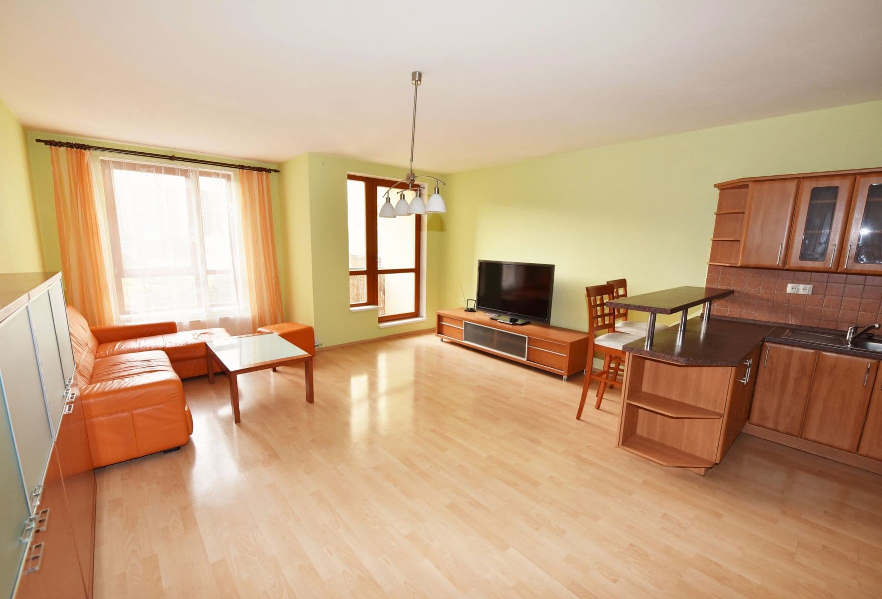 2 bedroom with open-plan kitchen flat to rent, 89 m², Za Valem, Prague, Prague 2 bedroom with open-plan kitchen flat to rent, 89 m², Za Valem, Prague, Prague