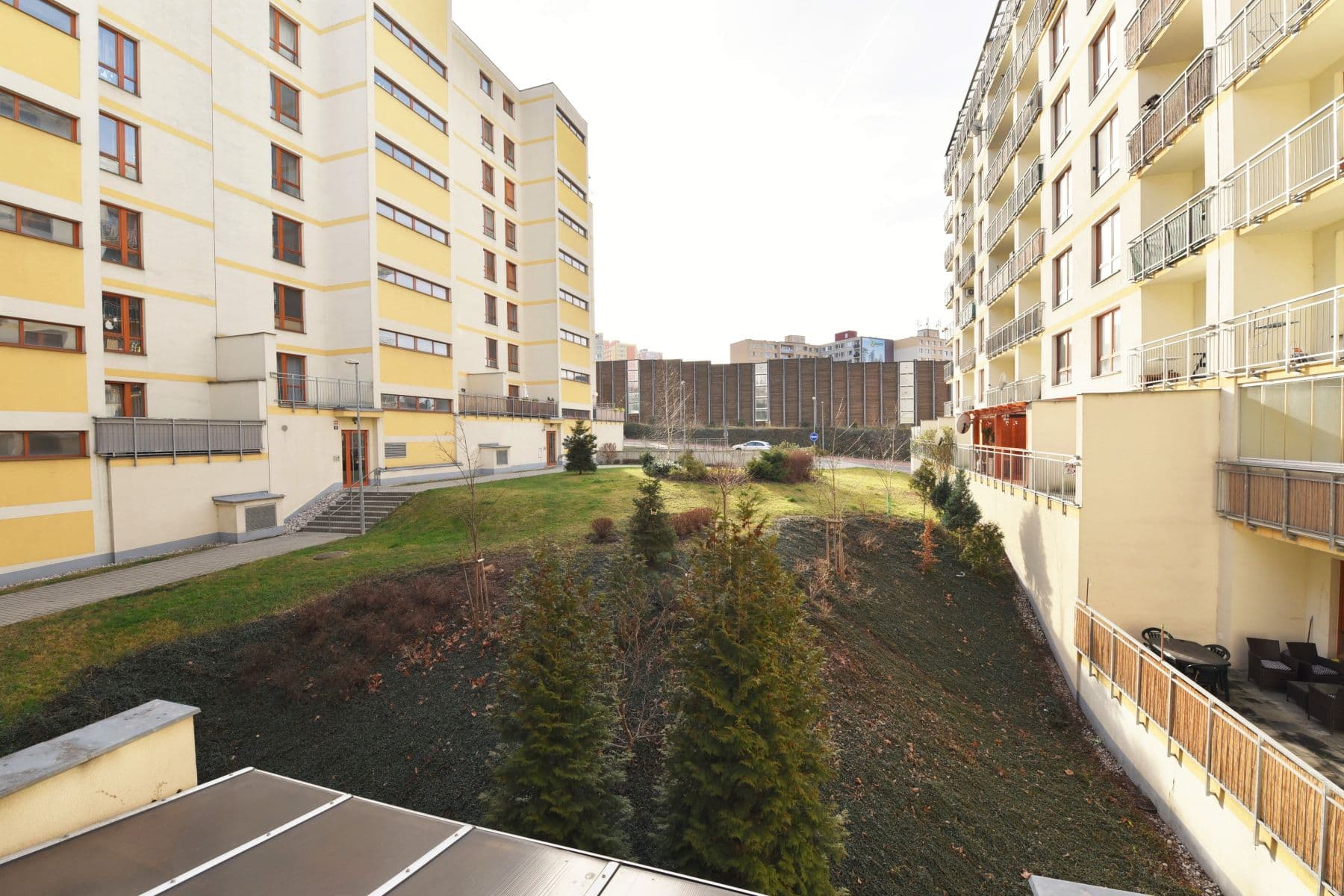 2 bedroom with open-plan kitchen flat to rent, 89 m², Za Valem, Prague, Prague 2 bedroom with open-plan kitchen flat to rent, 89 m², Za Valem, Prague, Prague