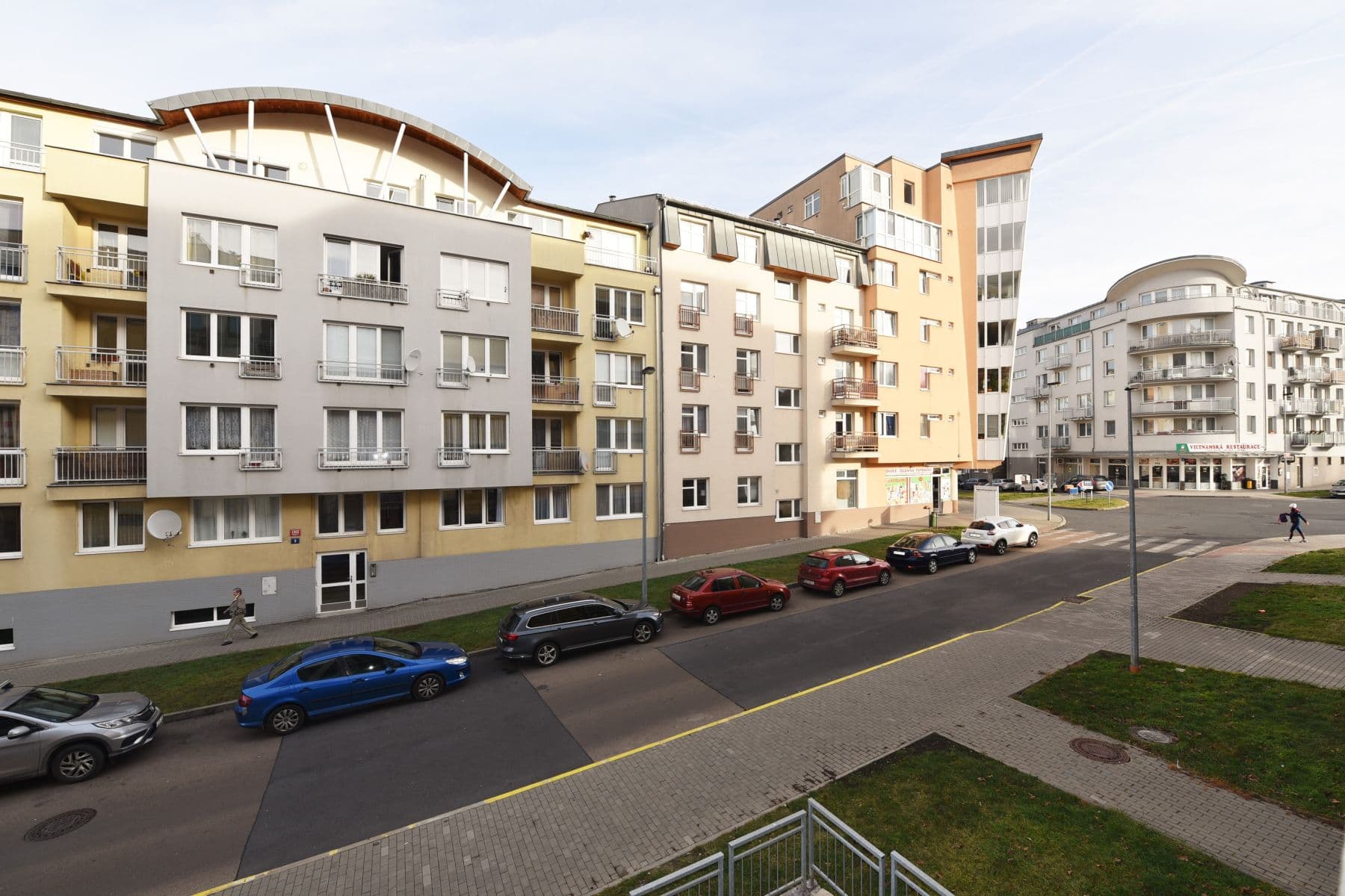 2 bedroom with open-plan kitchen flat to rent, 89 m², Za Valem, Prague, Prague 2 bedroom with open-plan kitchen flat to rent, 89 m², Za Valem, Prague, Prague