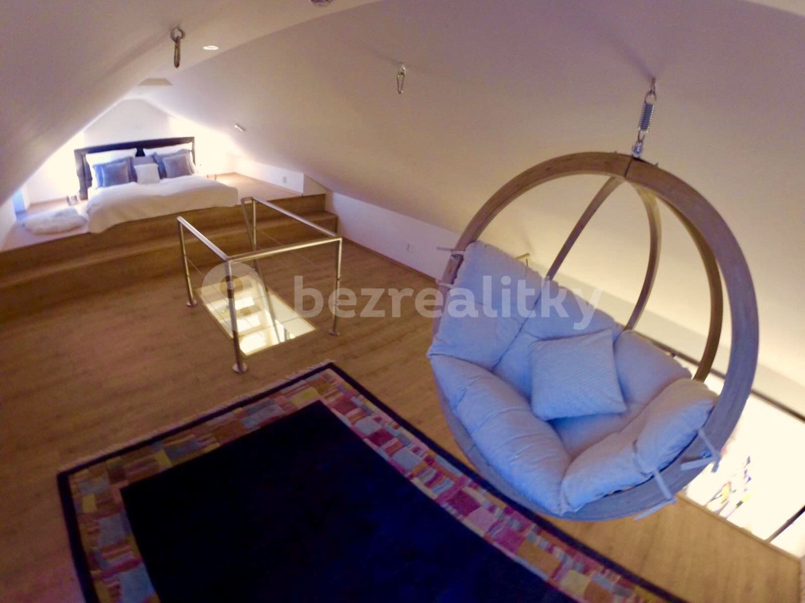 1 bedroom with open-plan kitchen flat to rent, 74 m², K Pitkovicům, Prague, Prague 1 bedroom with open-plan kitchen flat to rent, 74 m², K Pitkovicům, Prague, Prague