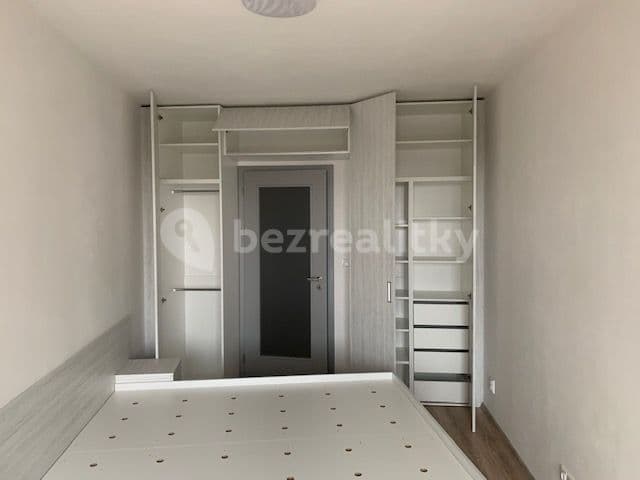 1 bedroom with open-plan kitchen flat to rent, 58 m², Husova, Pardubice, Pardubický Region 1 bedroom with open-plan kitchen flat to rent, 58 m², Husova, Pardubice, Pardubický Region
