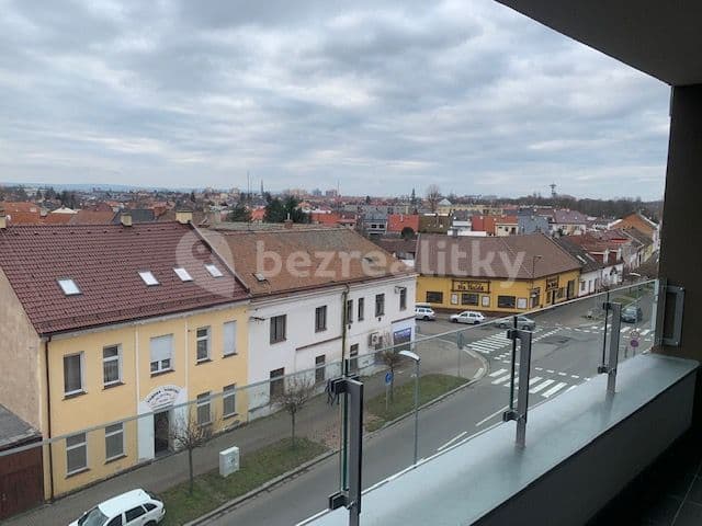 1 bedroom with open-plan kitchen flat to rent, 58 m², Husova, Pardubice, Pardubický Region 1 bedroom with open-plan kitchen flat to rent, 58 m², Husova, Pardubice, Pardubický Region