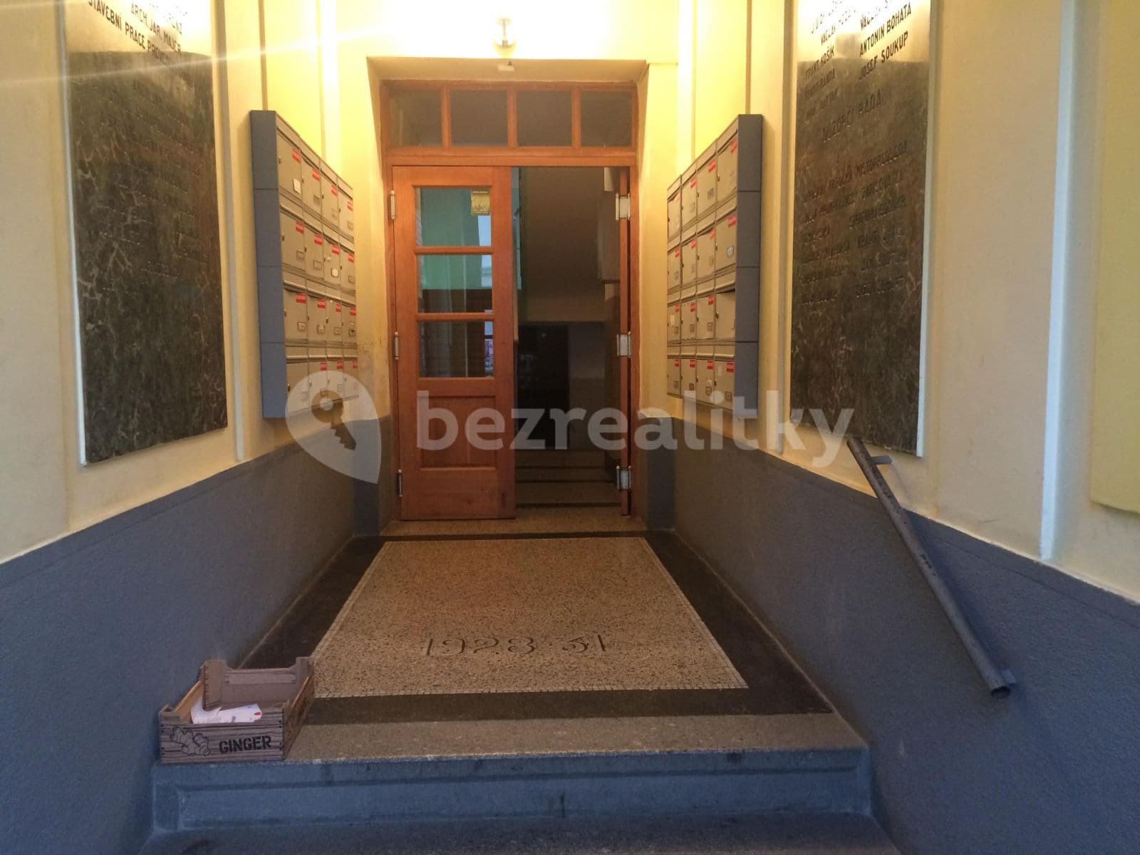 1 bedroom with open-plan kitchen flat to rent, 38 m², Lounských, Prague, Prague 1 bedroom with open-plan kitchen flat to rent, 38 m², Lounských, Prague, Prague