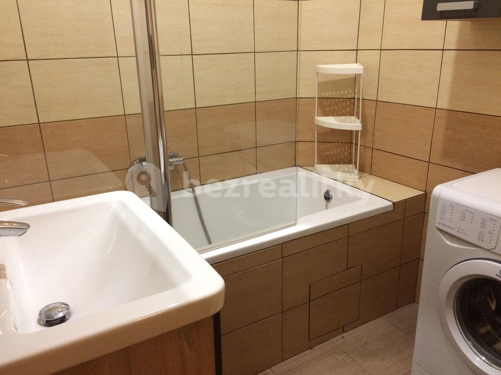 1 bedroom with open-plan kitchen flat to rent, 38 m², Lounských, Prague, Prague 1 bedroom with open-plan kitchen flat to rent, 38 m², Lounských, Prague, Prague