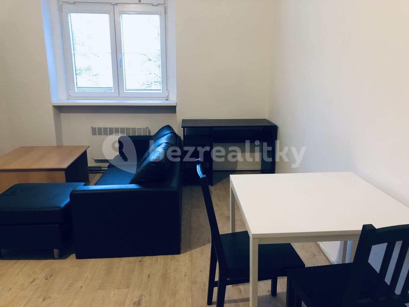 1 bedroom with open-plan kitchen flat to rent, 38 m², Lounských, Prague, Prague 1 bedroom with open-plan kitchen flat to rent, 38 m², Lounských, Prague, Prague