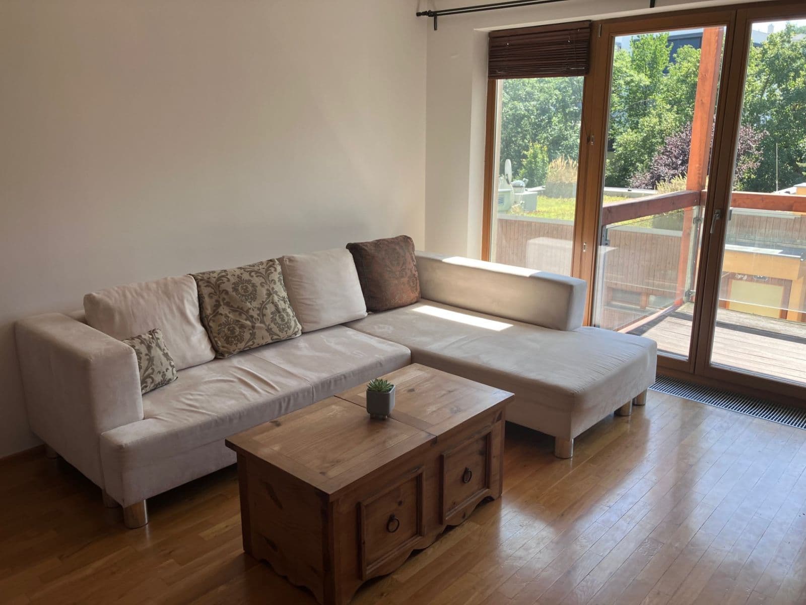 1 bedroom with open-plan kitchen flat to rent, 54 m², Linhartova, Prague, Prague 1 bedroom with open-plan kitchen flat to rent, 54 m², Linhartova, Prague, Prague