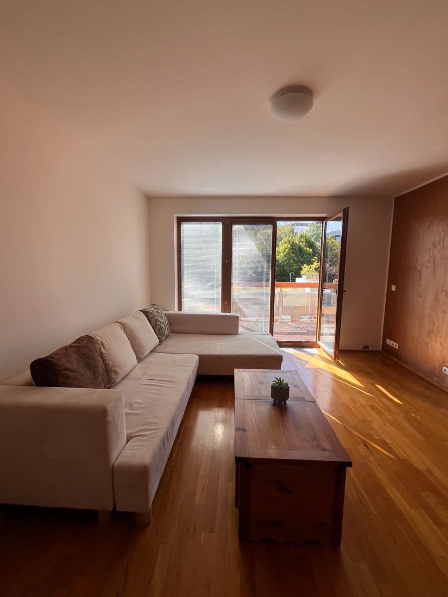 1 bedroom with open-plan kitchen flat to rent, 54 m², Linhartova, Prague, Prague 1 bedroom with open-plan kitchen flat to rent, 54 m², Linhartova, Prague, Prague