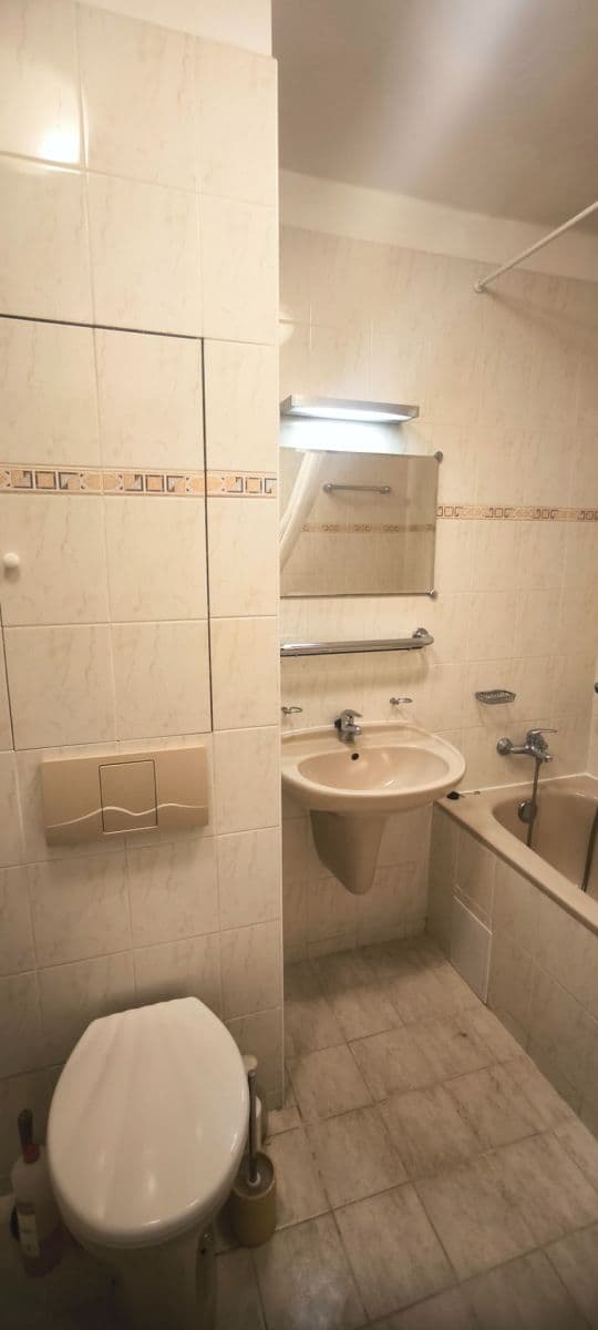 2 bedroom with open-plan kitchen flat to rent, 72 m², Kovařovicova, Prague, Prague 2 bedroom with open-plan kitchen flat to rent, 72 m², Kovařovicova, Prague, Prague