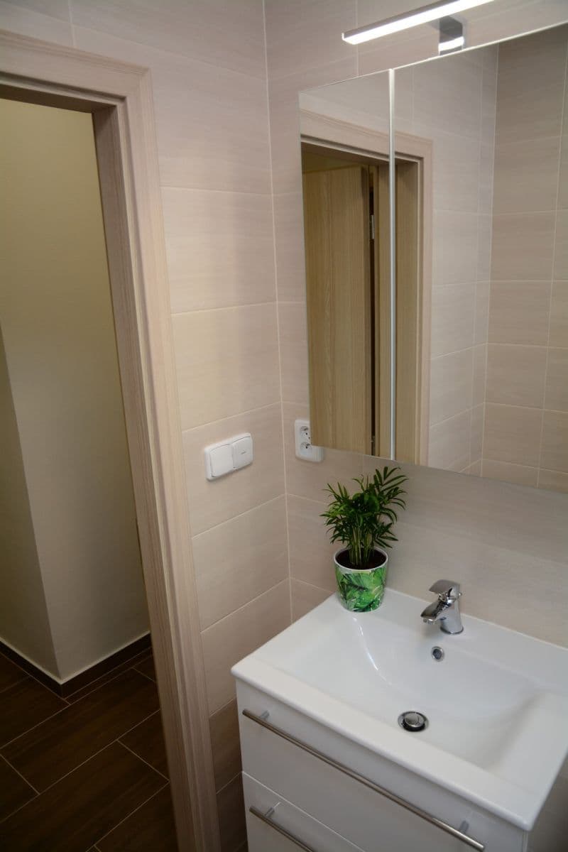 2 bedroom flat to rent, 63 m², Okružní, Zlín, Zlínský Region 2 bedroom flat to rent, 63 m², Okružní, Zlín, Zlínský Region