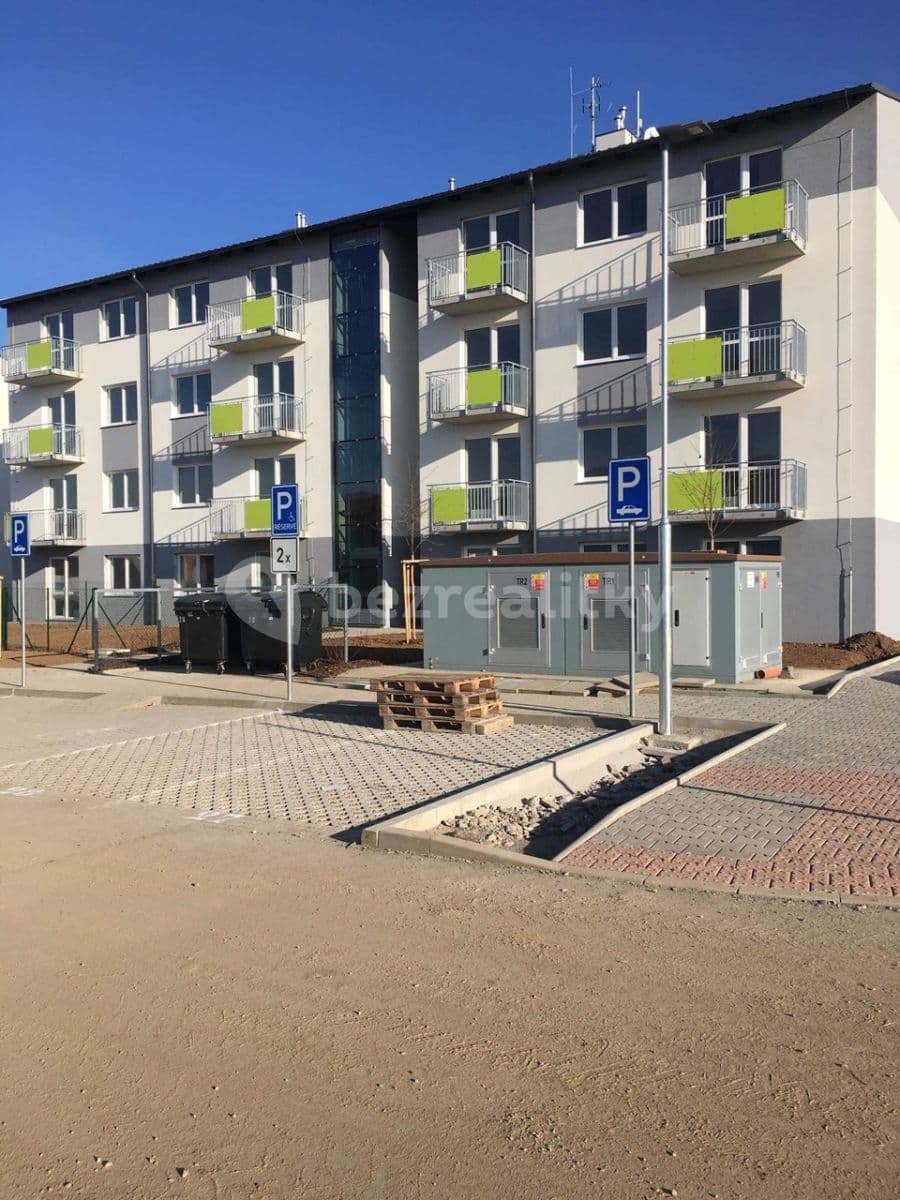 1 bedroom with open-plan kitchen flat to rent, 54 m², Chýně, Středočeský Region 1 bedroom with open-plan kitchen flat to rent, 54 m², Chýně, Středočeský Region