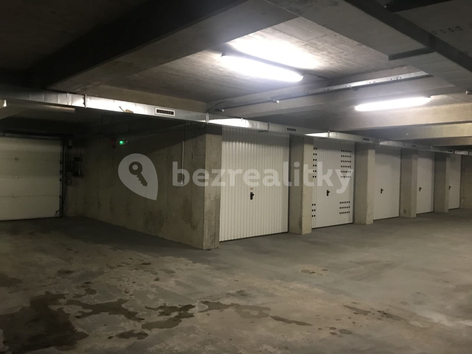 garage to rent, 16 m², Mošnerova, Olomouc, Olomoucký Region garage to rent, 16 m², Mošnerova, Olomouc, Olomoucký Region