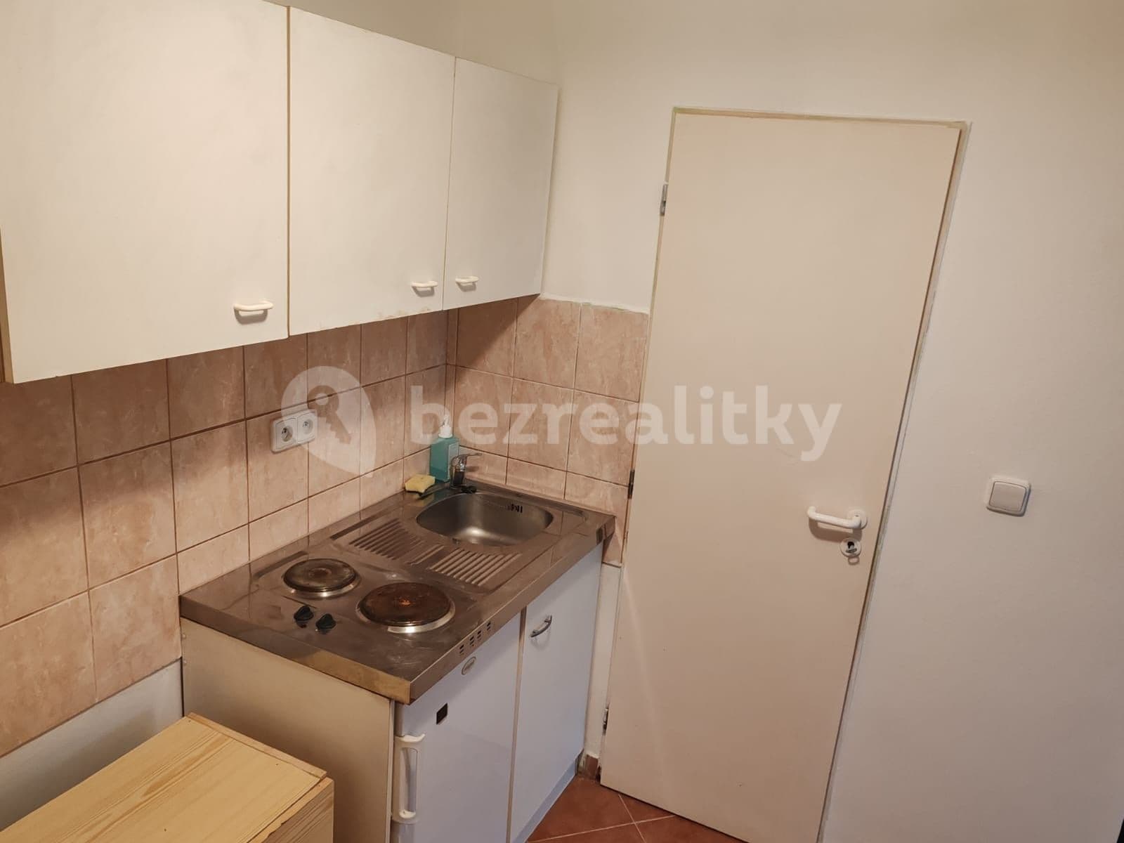 Small studio flat to rent, 28 m², Na Dlouhém Lánu, Prague, Prague Small studio flat to rent, 28 m², Na Dlouhém Lánu, Prague, Prague