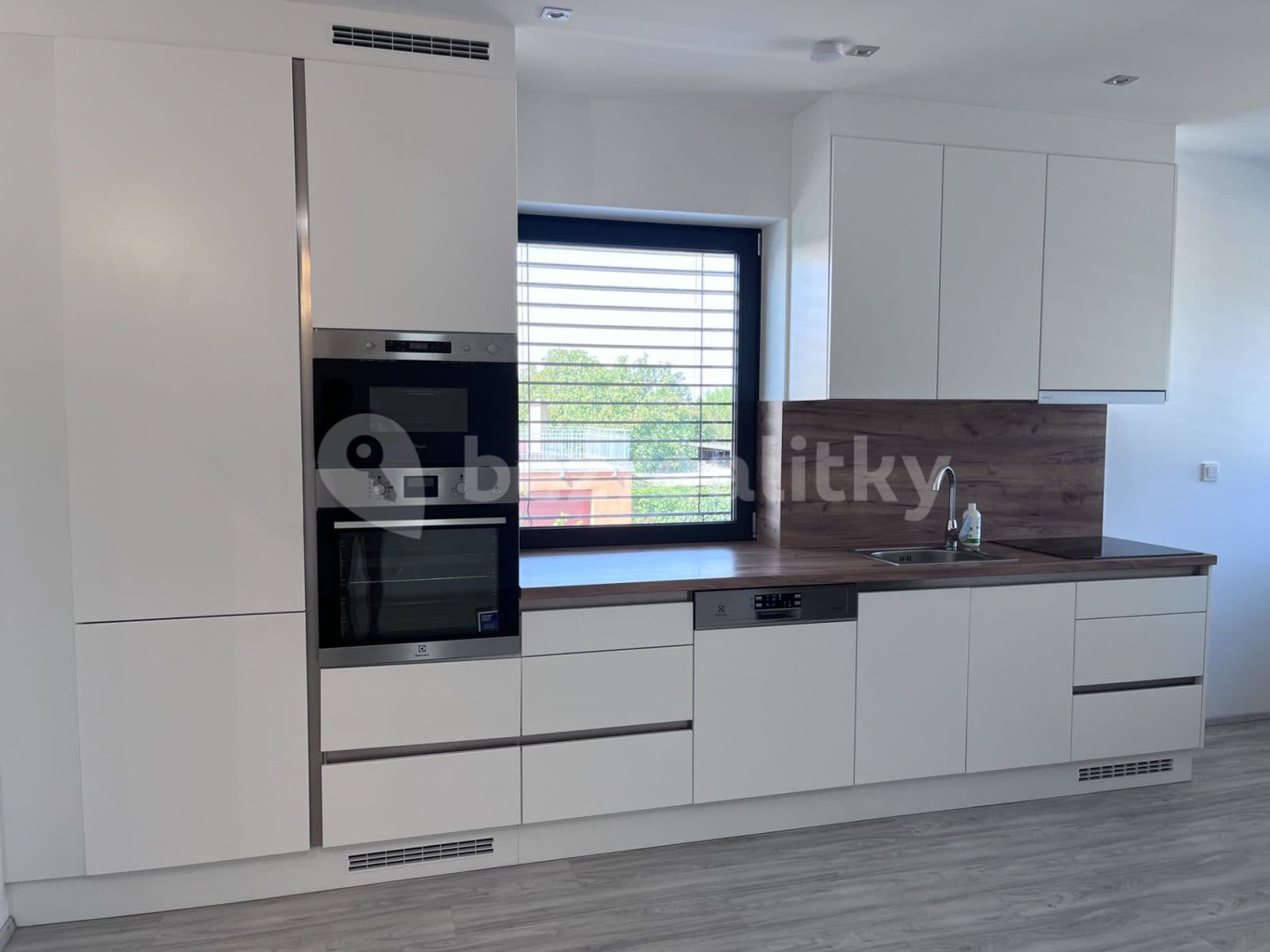 2 bedroom with open-plan kitchen flat to rent, 65 m², Tuřany, Brno, Jihomoravský Region 2 bedroom with open-plan kitchen flat to rent, 65 m², Tuřany, Brno, Jihomoravský Region