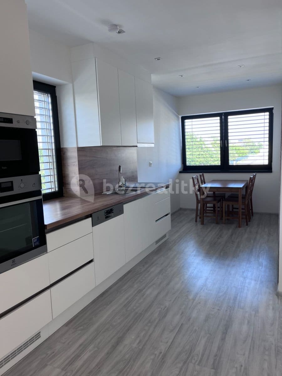 2 bedroom with open-plan kitchen flat to rent, 65 m², Tuřany, Brno, Jihomoravský Region 2 bedroom with open-plan kitchen flat to rent, 65 m², Tuřany, Brno, Jihomoravský Region