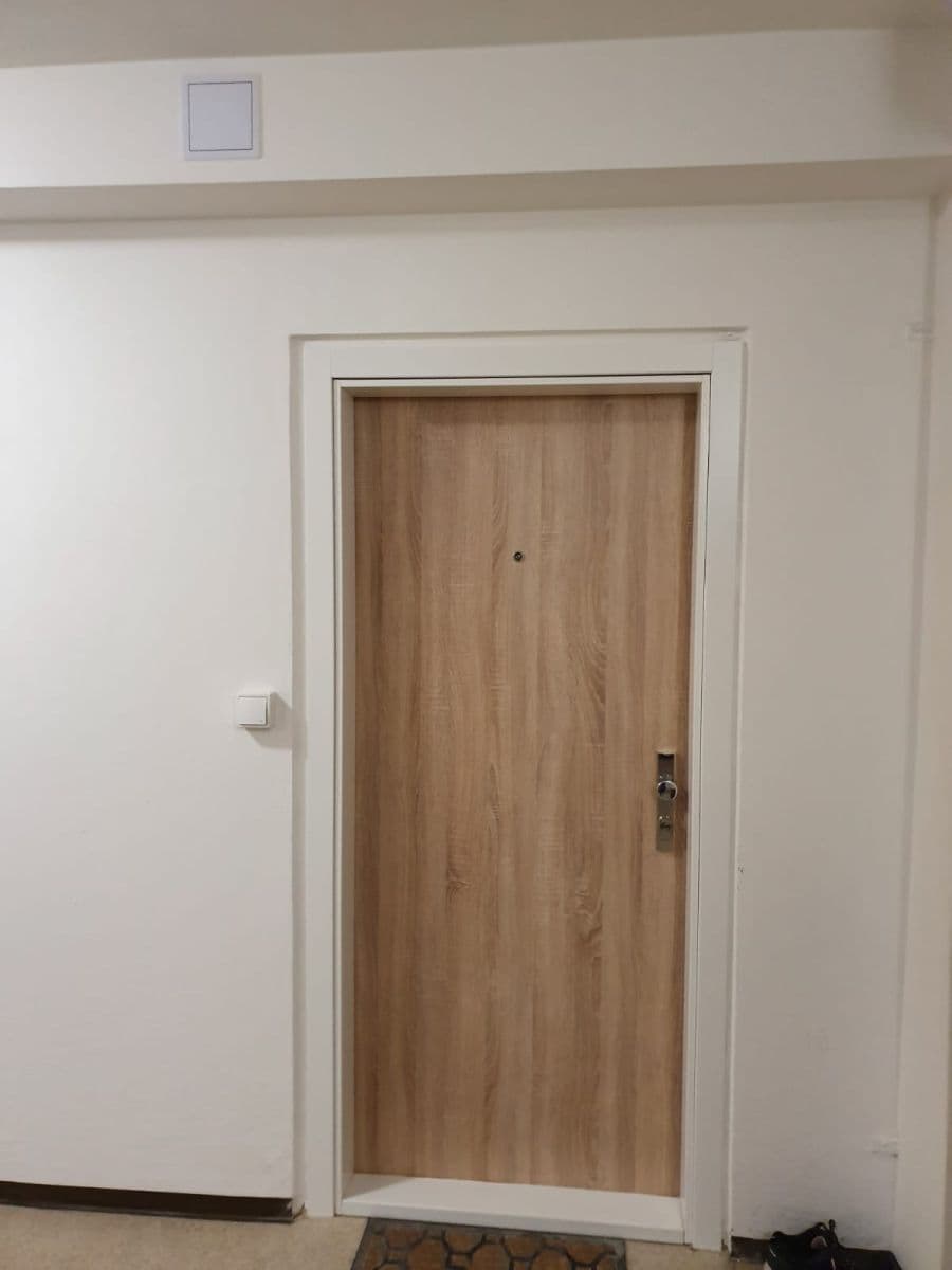 Small studio flat to rent, 34 m², Ostravská, Prague, Prague Small studio flat to rent, 34 m², Ostravská, Prague, Prague