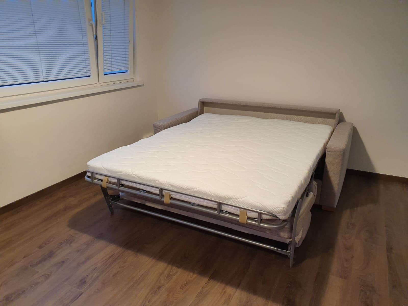 Small studio flat to rent, 34 m², Ostravská, Prague, Prague Small studio flat to rent, 34 m², Ostravská, Prague, Prague