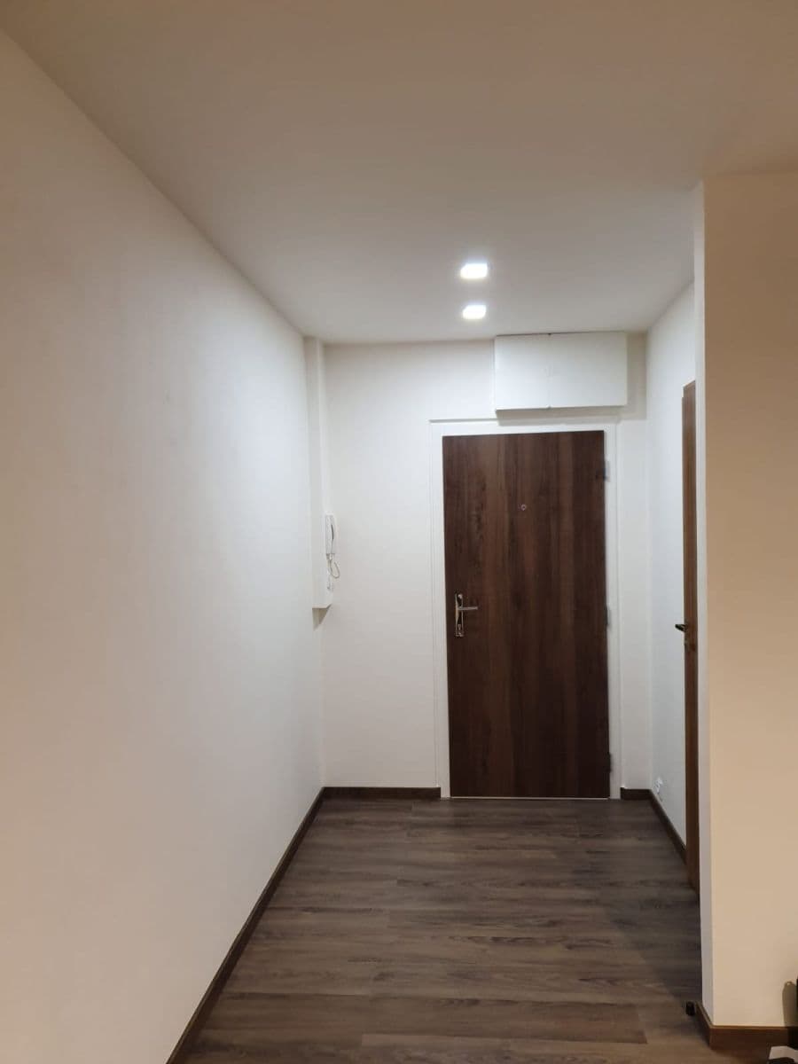 Small studio flat to rent, 34 m², Ostravská, Prague, Prague Small studio flat to rent, 34 m², Ostravská, Prague, Prague