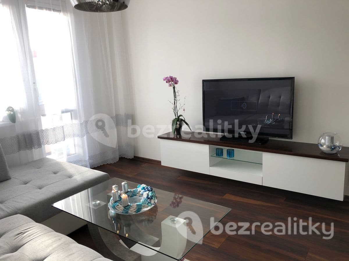 2 bedroom with open-plan kitchen flat to rent, 54 m², Skřivanská, Prague, Prague 2 bedroom with open-plan kitchen flat to rent, 54 m², Skřivanská, Prague, Prague