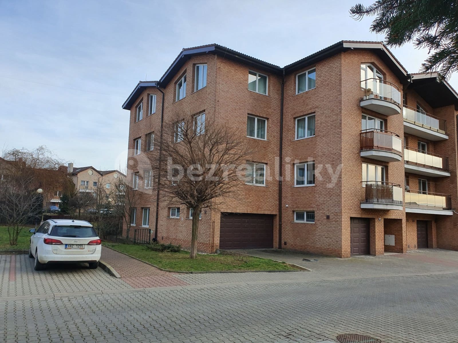 2 bedroom with open-plan kitchen flat to rent, 83 m², Za Sídlištěm, Dolní Břežany, Středočeský Region 2 bedroom with open-plan kitchen flat to rent, 83 m², Za Sídlištěm, Dolní Břežany, Středočeský Region