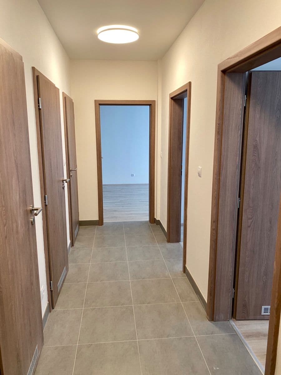 2 bedroom with open-plan kitchen flat to rent, 75 m², Tupolevova, Prague, Prague 2 bedroom with open-plan kitchen flat to rent, 75 m², Tupolevova, Prague, Prague