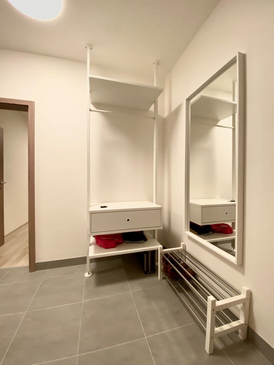 2 bedroom with open-plan kitchen flat to rent, 75 m², Tupolevova, Prague, Prague 2 bedroom with open-plan kitchen flat to rent, 75 m², Tupolevova, Prague, Prague