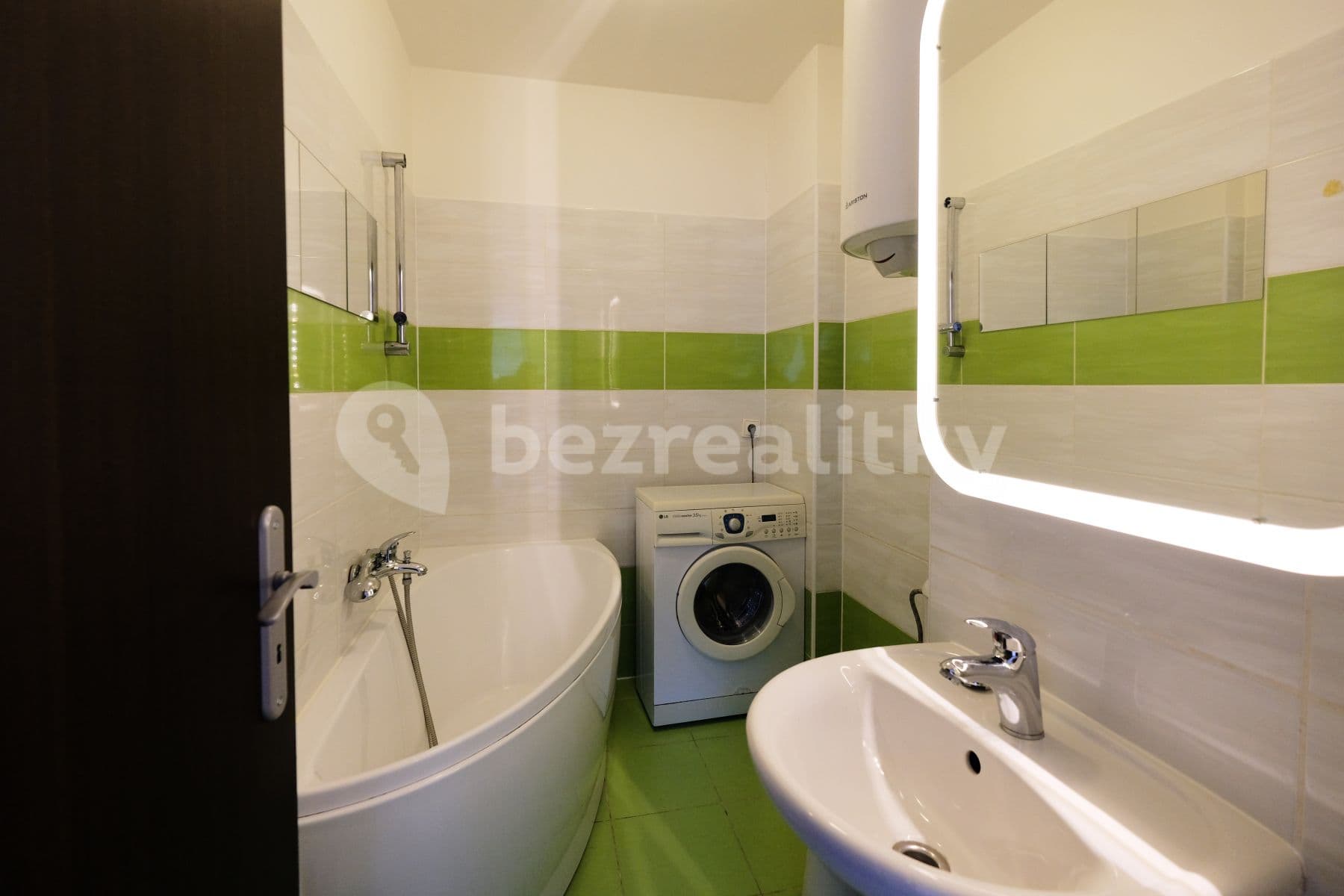 1 bedroom flat to rent, 48 m², Zbraslavská, Prague, Prague 1 bedroom flat to rent, 48 m², Zbraslavská, Prague, Prague