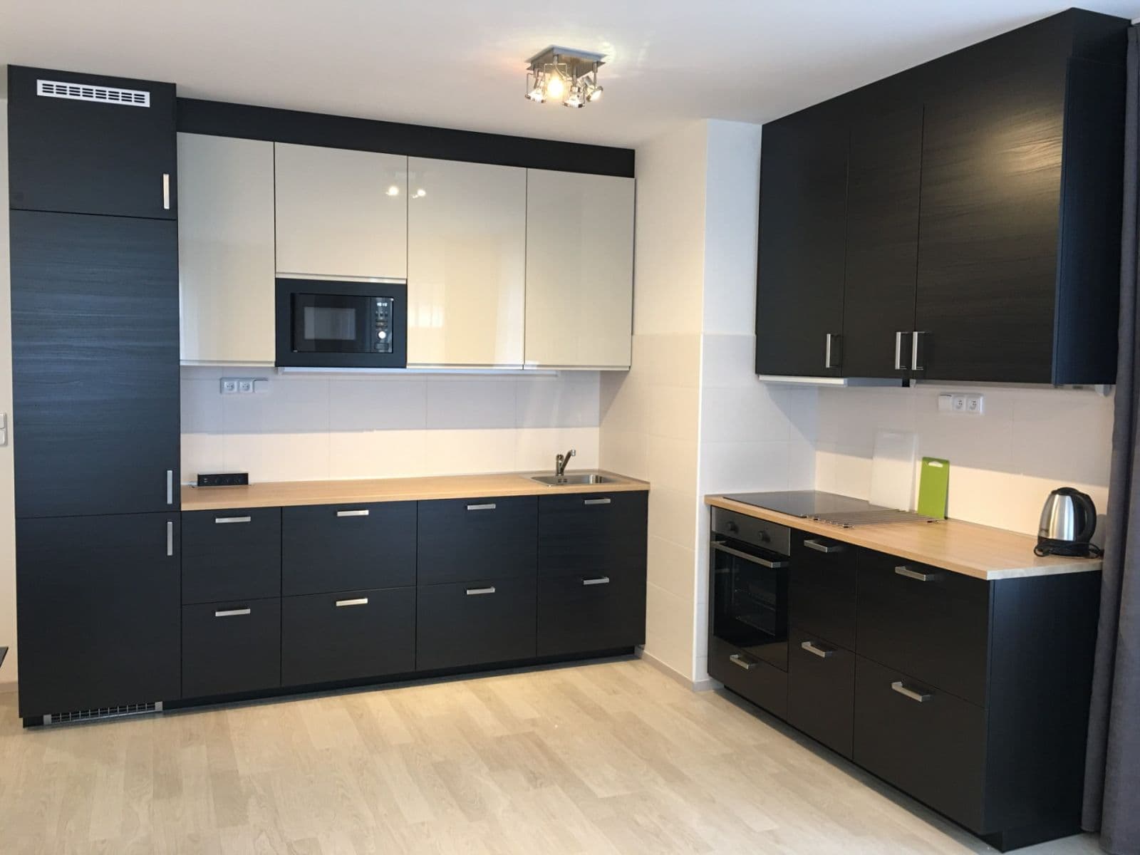 2 bedroom with open-plan kitchen flat to rent, 92 m², Oty Bubeníčka, Prague, Prague 2 bedroom with open-plan kitchen flat to rent, 92 m², Oty Bubeníčka, Prague, Prague