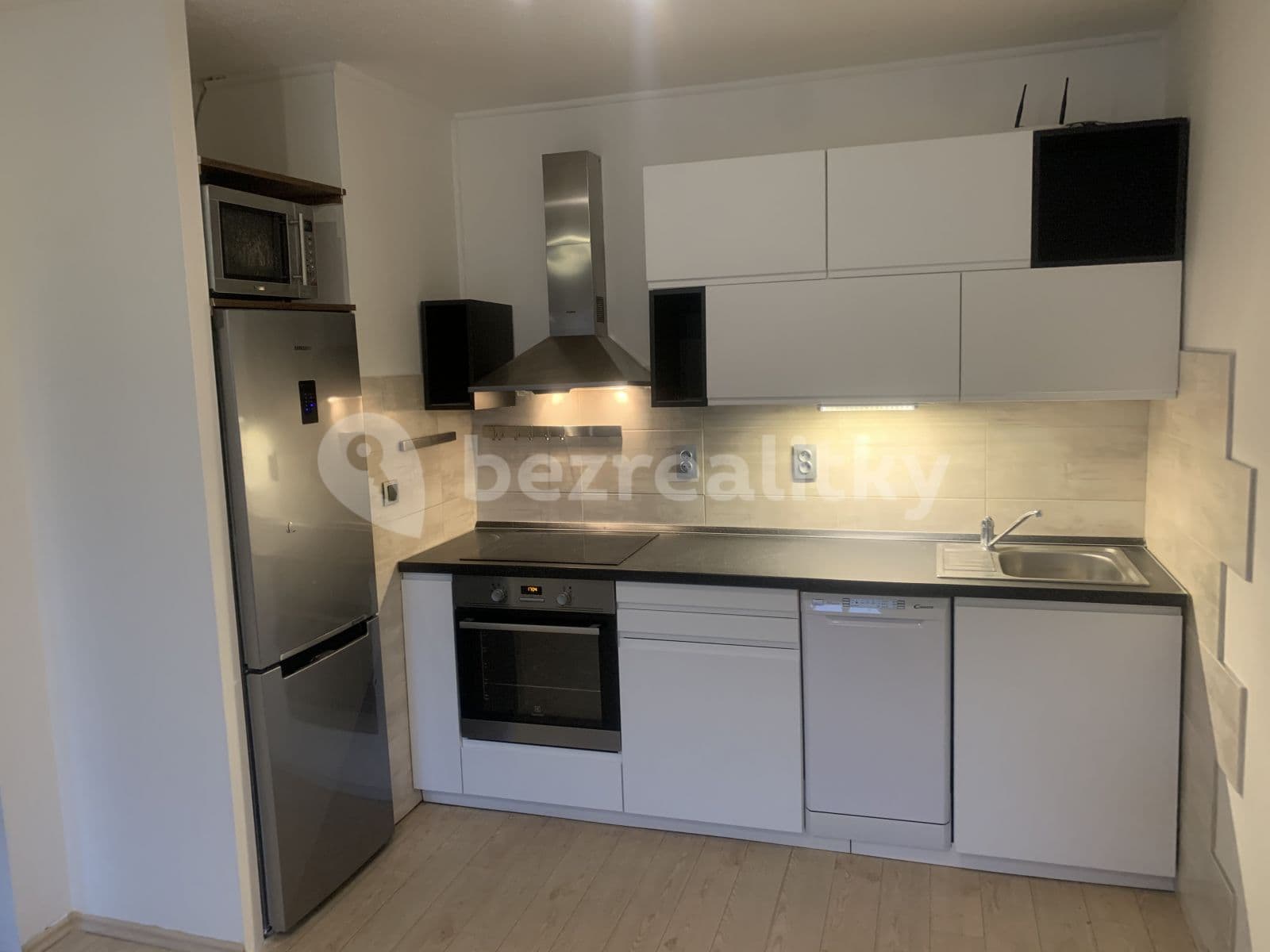 1 bedroom with open-plan kitchen flat to rent, 45 m², Zimní, Hostivice, Středočeský Region 1 bedroom with open-plan kitchen flat to rent, 45 m², Zimní, Hostivice, Středočeský Region